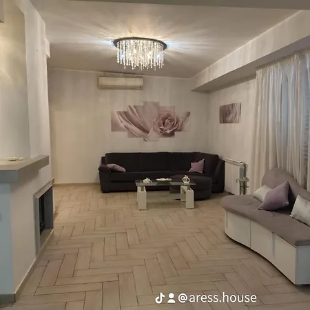 Ares House 펜션