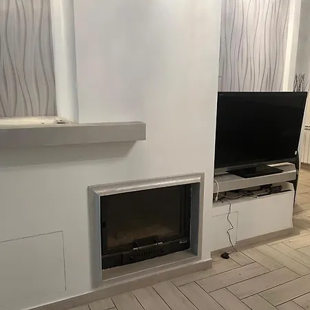 Ares House Ρέτζιο ντι Καλάμπρια